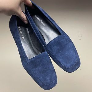 Donald Pliner Flats sz 7.5